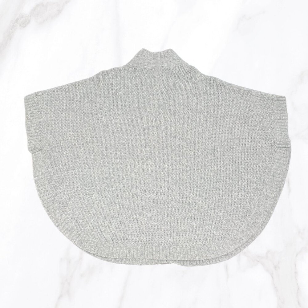 Tahari‎ Women's Gray Ribbed Wool Blend Cape w Leather Buckles, Size M - Picture 3 of 7